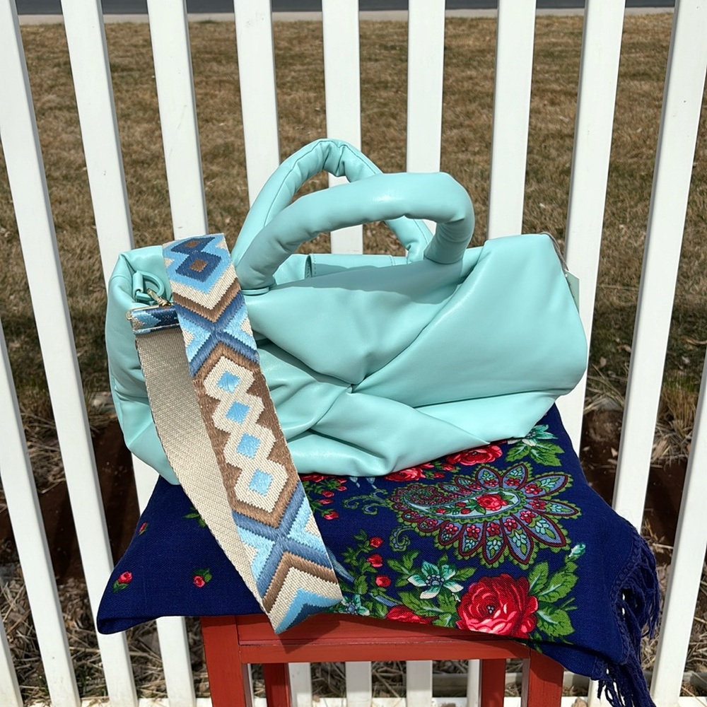 NWT a new day Blue Puff Bag w/ Guitar Strap